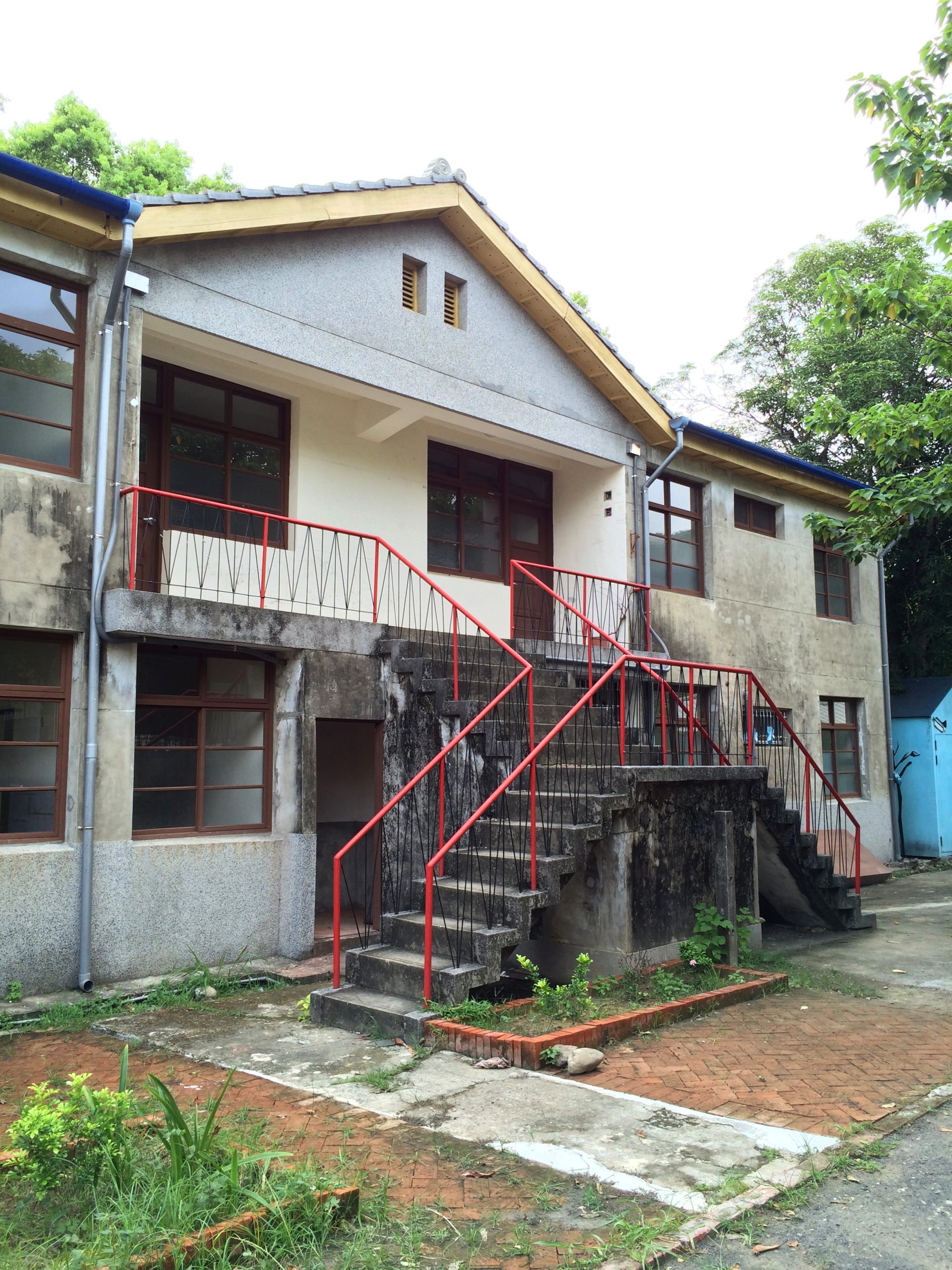 台中霧峰光復新村二層樓房舍